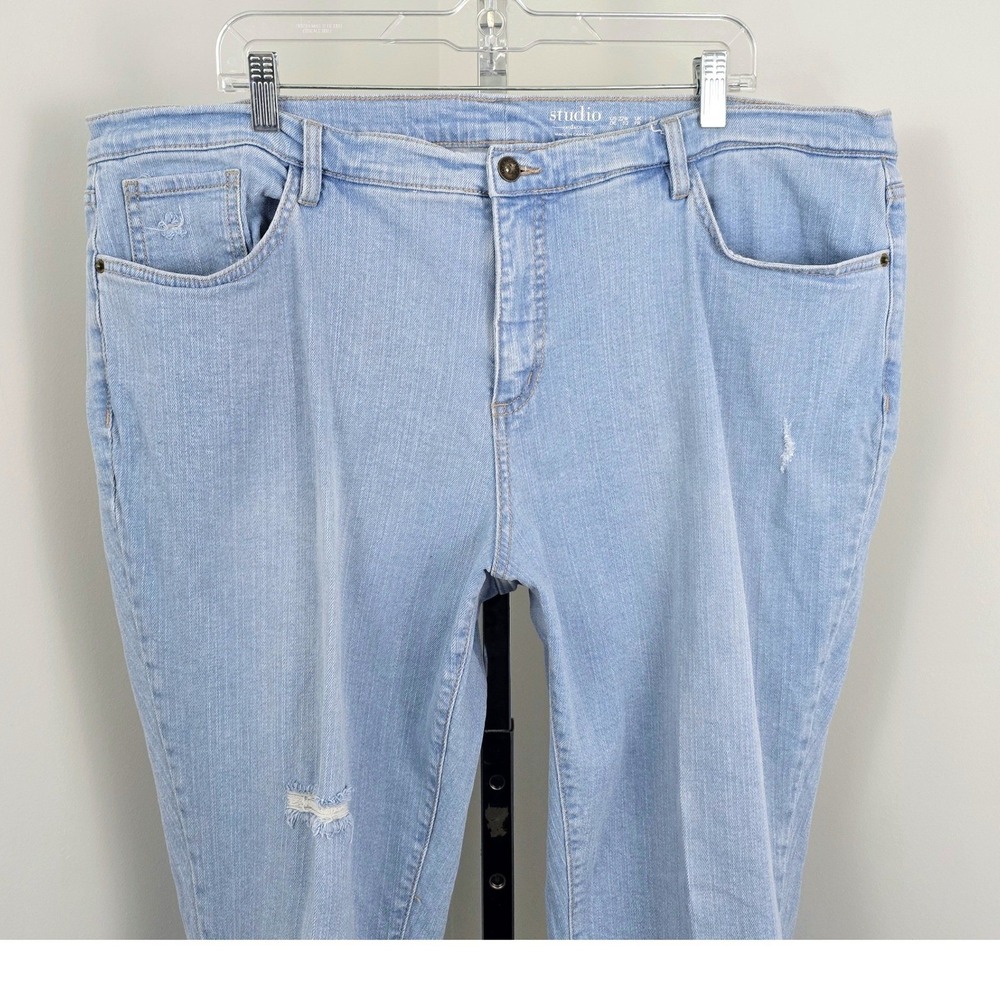 Studio‎ by Denim & Co Distressed Light Wash Jeans  Blue 22W - Picture 2 of 8